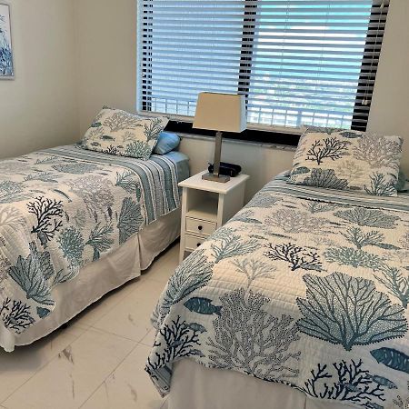The Sea-Winds Condo I Renovated Beachfront 2 Bed 2 Bath Condo جزيرة ماركو المظهر الخارجي الصورة