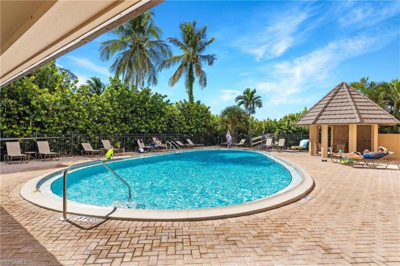 The Sea-Winds Condo I Renovated Beachfront 2 Bed 2 Bath Condo جزيرة ماركو المظهر الخارجي الصورة